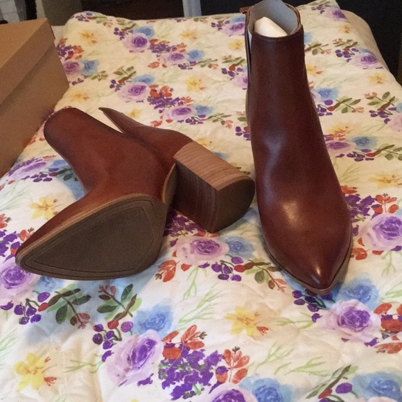 Cognac Steve Madden Boots - Picture 2 of 2